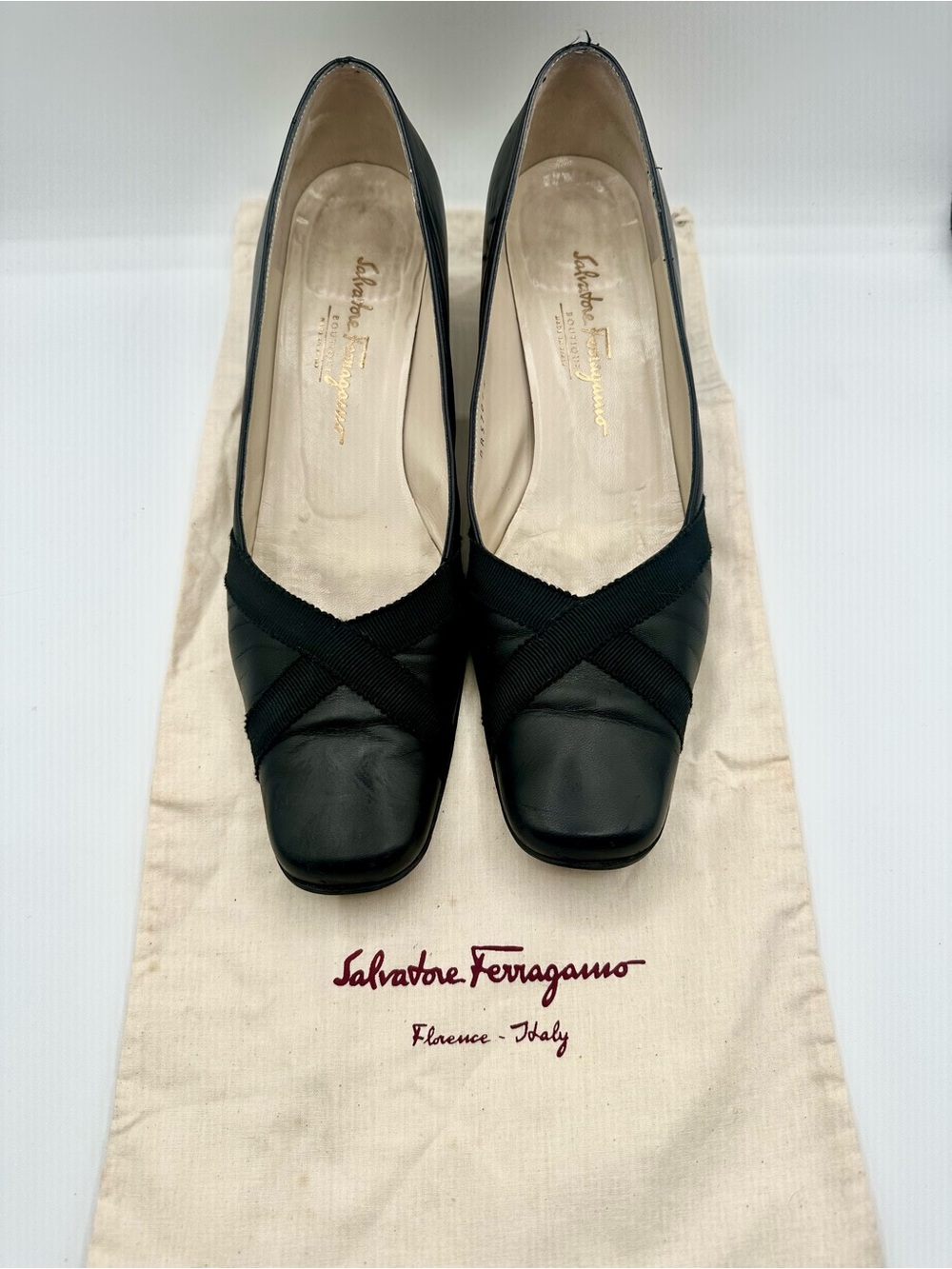Salvatore Ferragamo LAIS Black Leather Square-Toe Criss-cross Ribbon Sz 9.5 AA